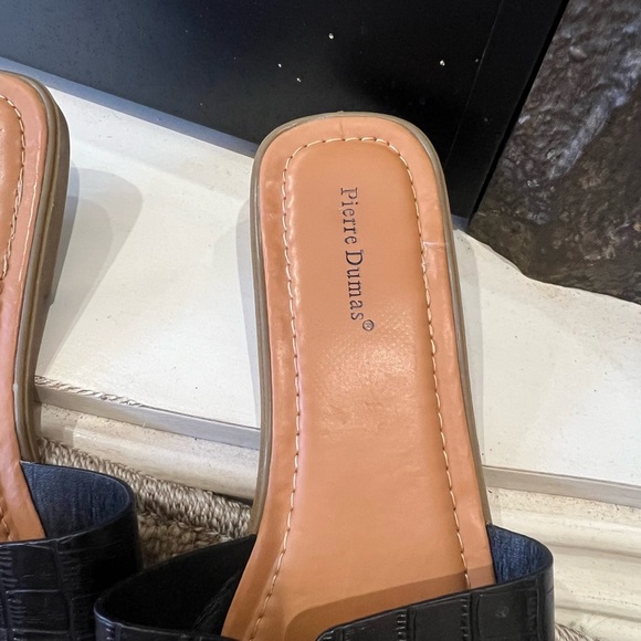 H Design Flat Sandal, Pierre Dumas, Black, Size 8 1/2 - Picture 2 of 4